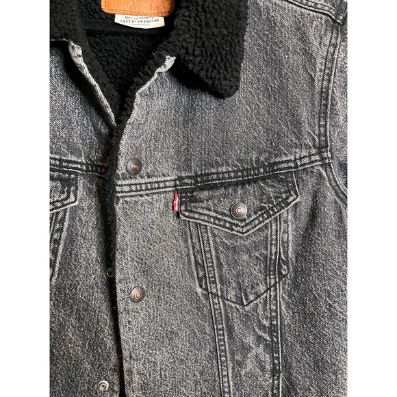 LEVI’S Trucker Sherpa lined denim jacket black acid wash longer length small - Picture 3 of 7